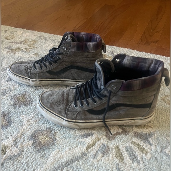 Men’s High Top Vans - Picture 2 of 5